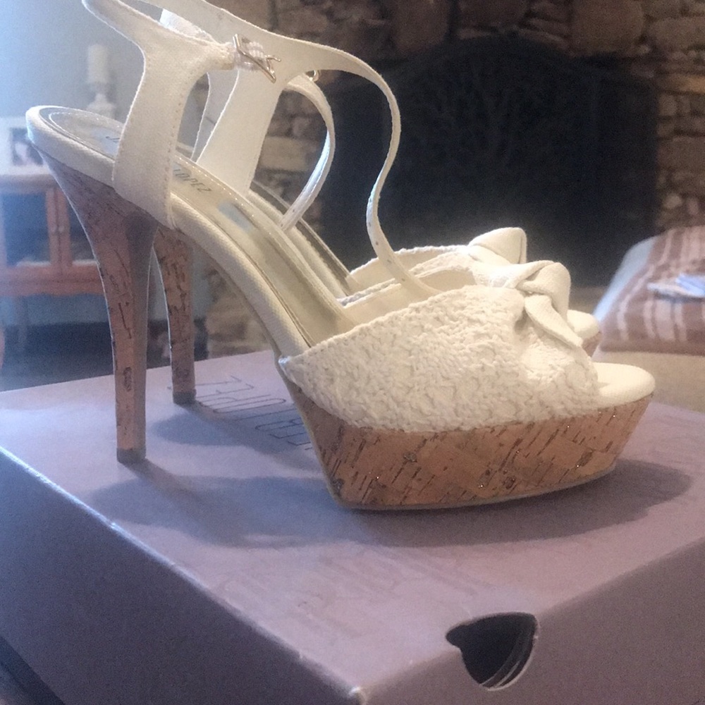 Jennifer Lopez summer stilettos.